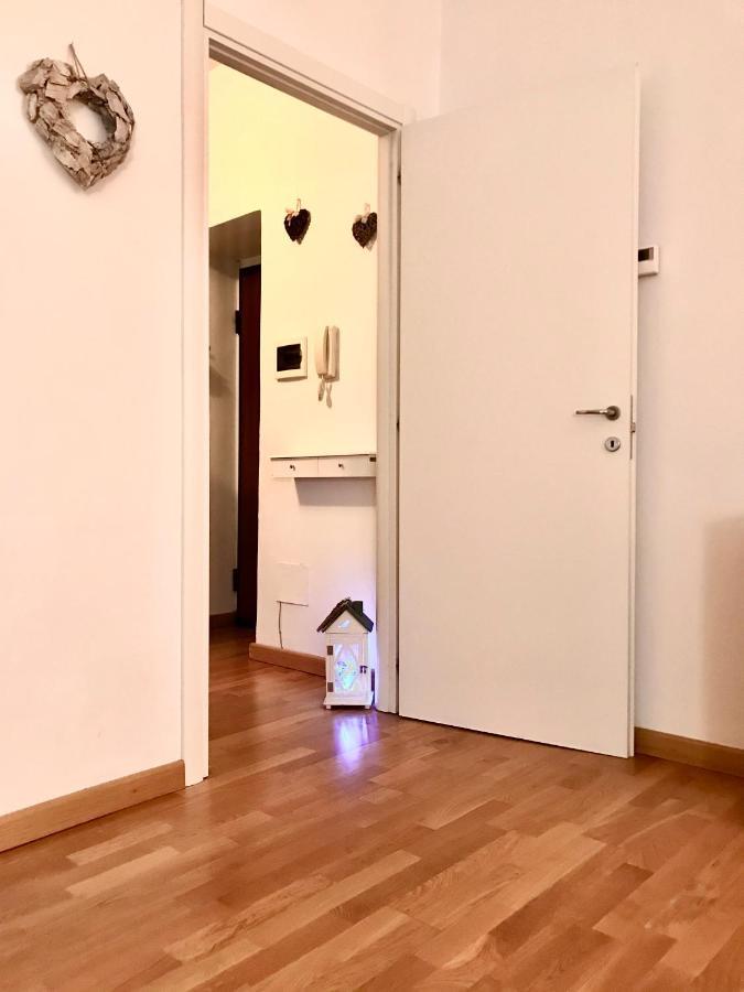 Portatorre Suite, A Charming Apartment In The Heart Of Como, Free Private Parking, Air Conditioning & More! Εξωτερικό φωτογραφία