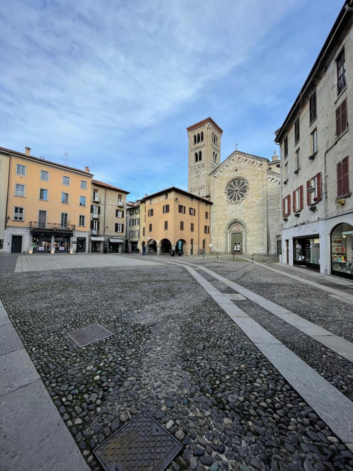 Portatorre Suite, A Charming Apartment In The Heart Of Como, Free Private Parking, Air Conditioning & More! Εξωτερικό φωτογραφία